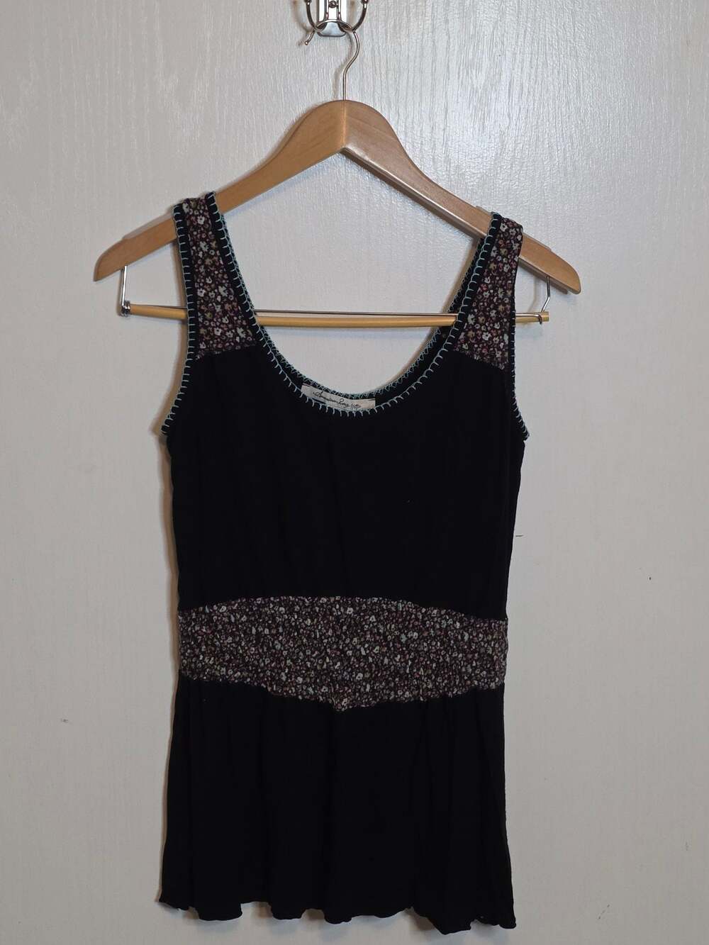 American Rag Cie Women's Black Floral Trim Tank Top